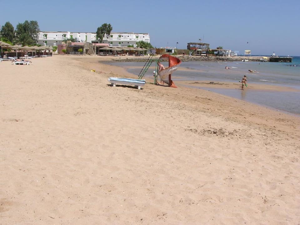 Strandblick zum Holiday Inn Eagles Paradise Abu Soma
