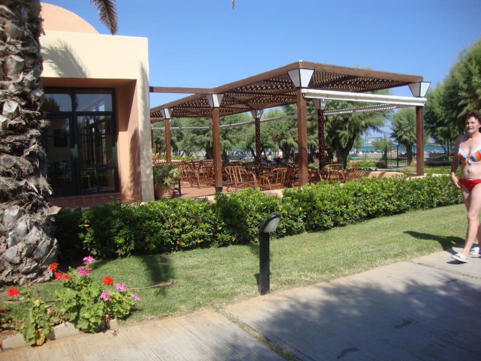 Bar unten zum Stand Anissa Beach & Village