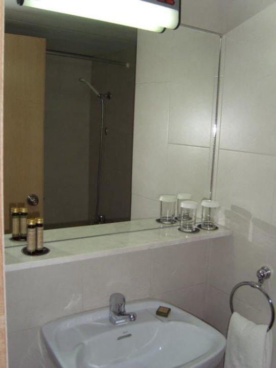 Das Badezimmer Napa Mermaid Hotel & Suites