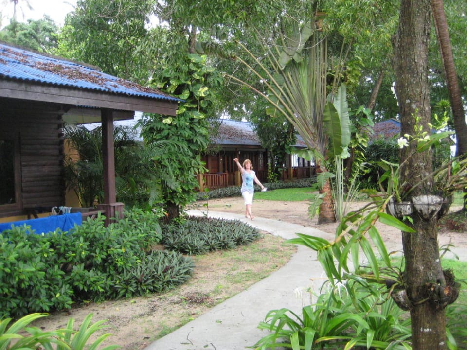 Anlabe bei den Famielienbungalows Lipa Lovely Resort