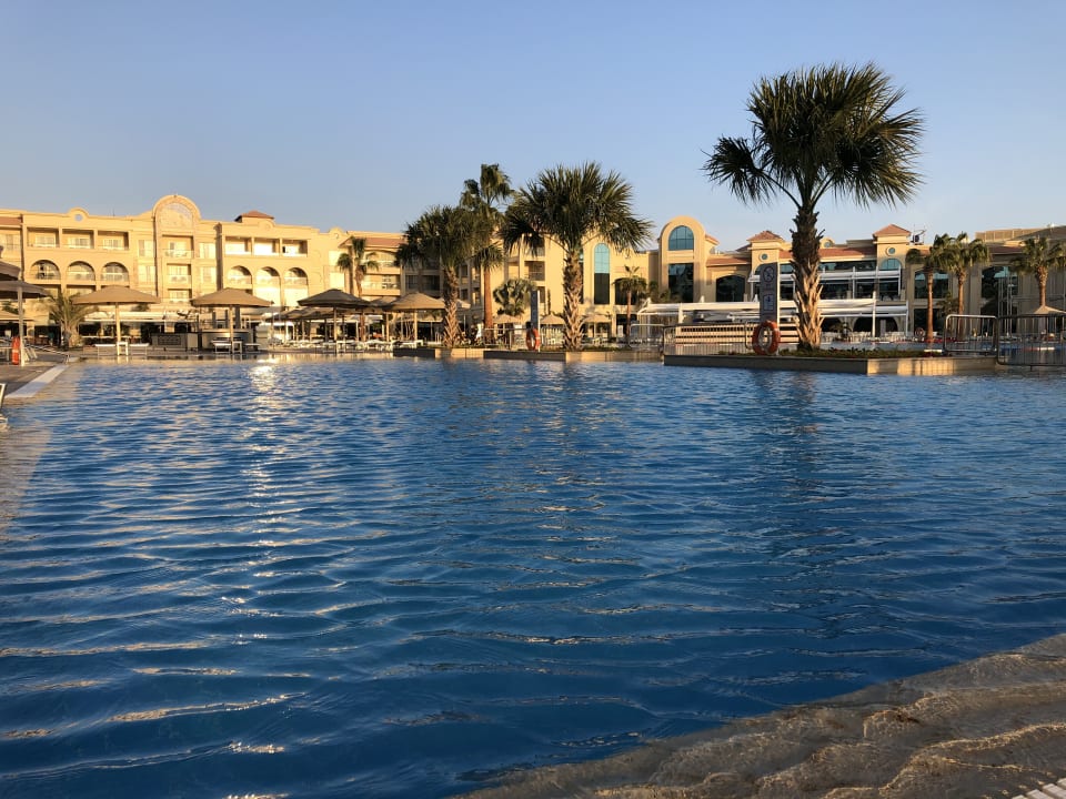 "Pool" Pickalbatros White Beach Resort (Hurghada) • HolidayCheck ...