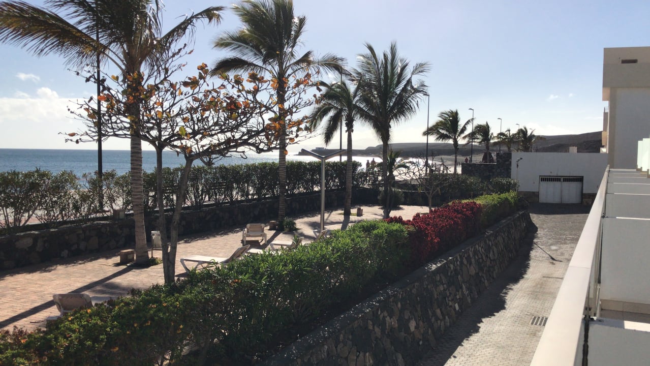 Dies ist der Blick von der Terrasse/ Zimmer aus R2 Bahía Playa Design Hotel & Spa - Adults Only