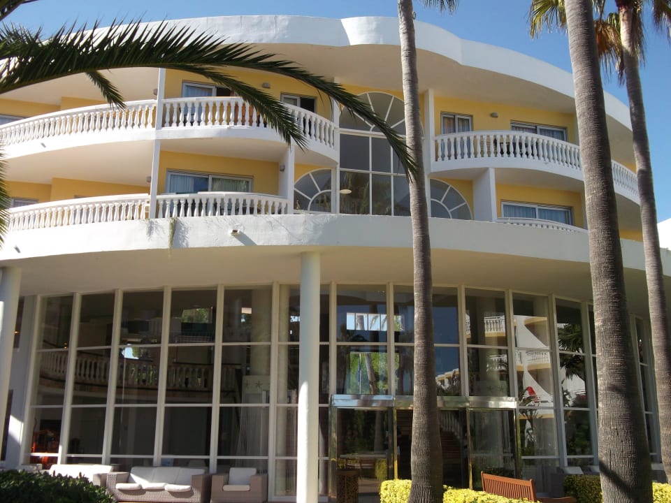 Hier befindet sich die Rezeption Iberostar Selection Albufera Park