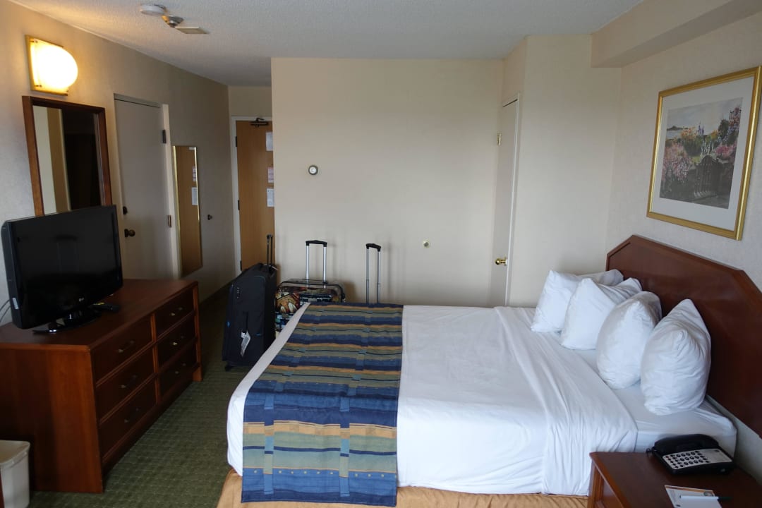 Zimmer Quality Hotel & Suites Airport East