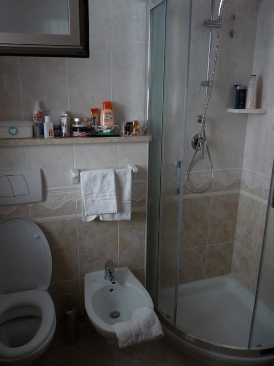 Dusche keine Bewegungsfreiheit Lido Bibione