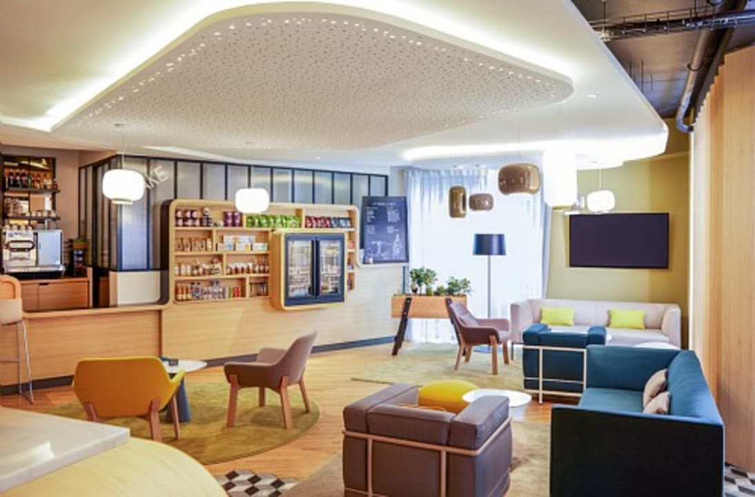 Lobby Hotel Mercure Nantes Gare