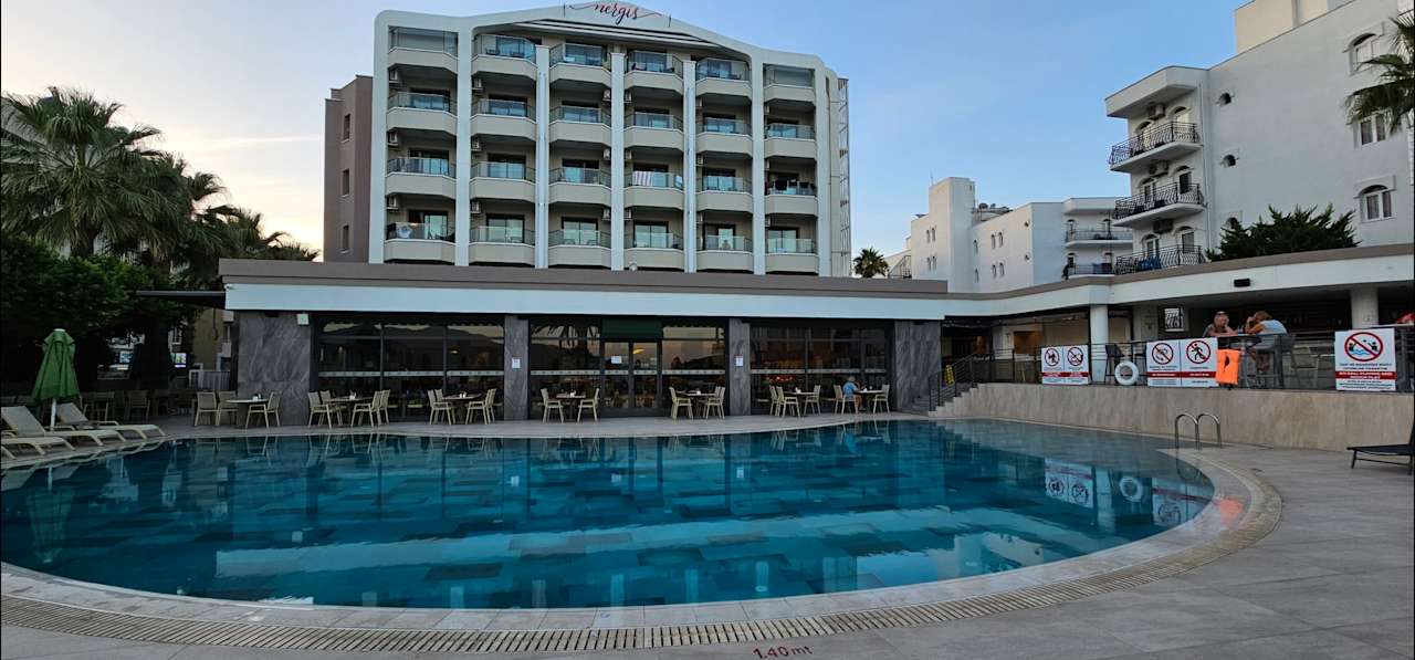 Zimmer Premier Nergis Beach Hotel