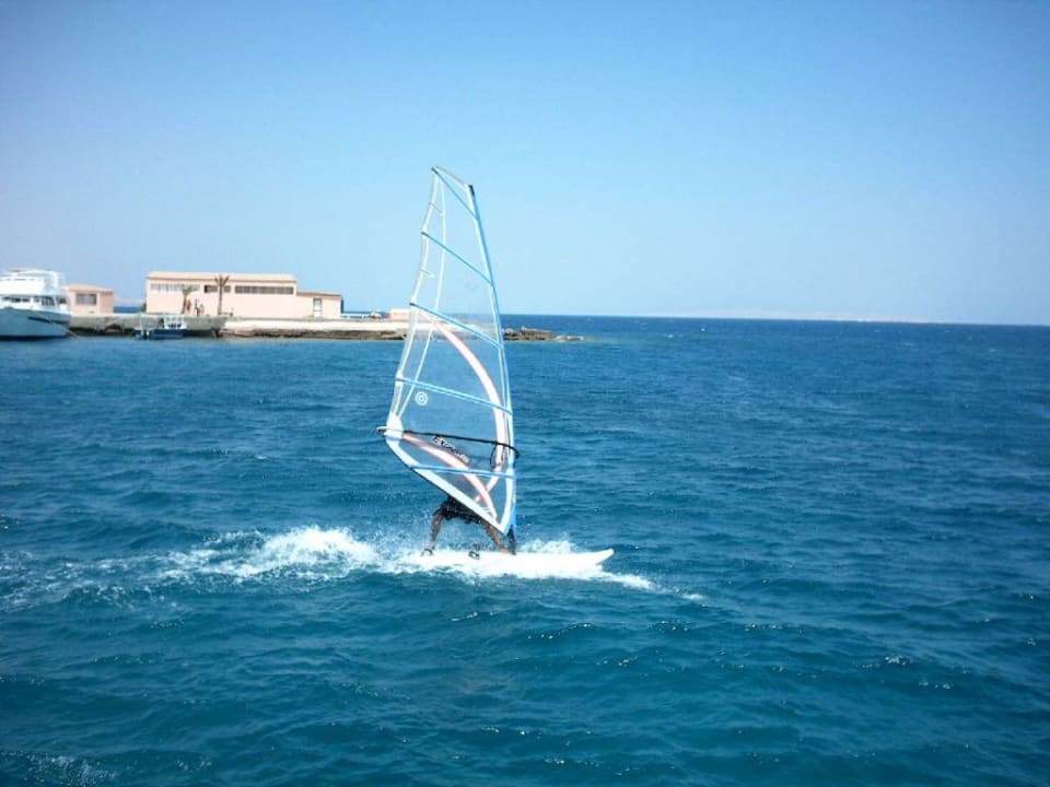 Surfer Beach Albatros Resort