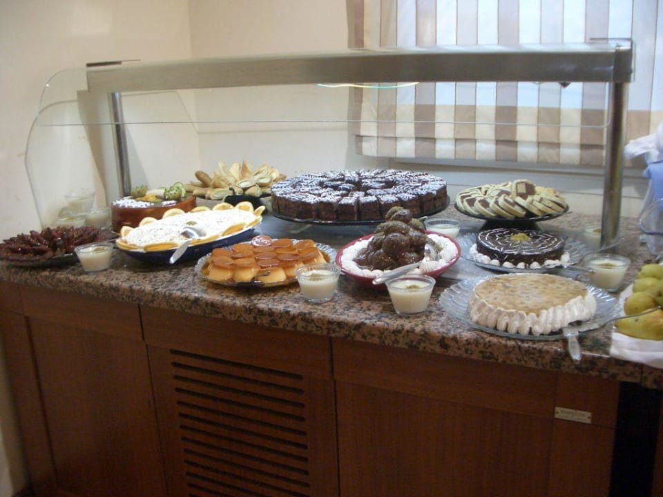 Teil der Nachspeisen Belek Beach Resort Hotel