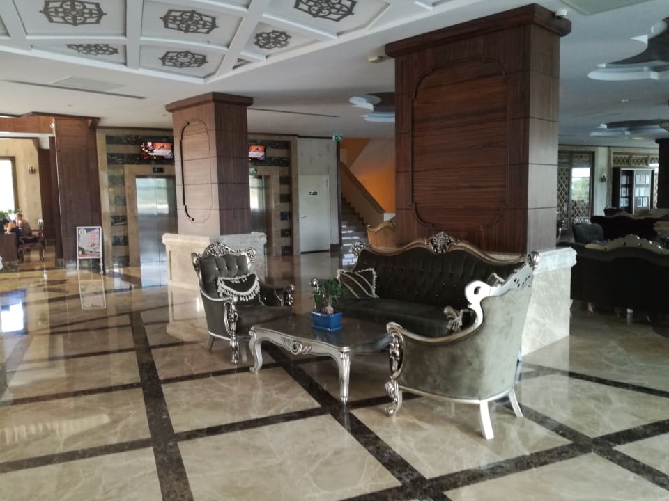 Lobby Oz Hotels Sui Resort