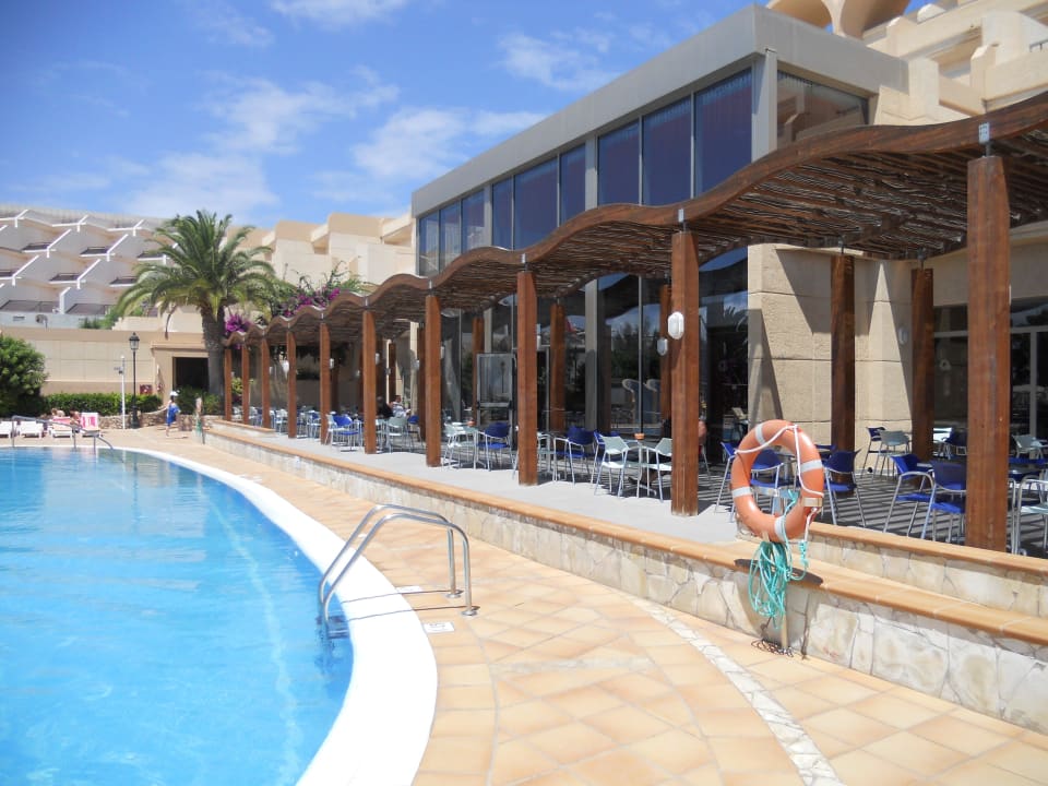 Pool SBH Hotel Taro Beach