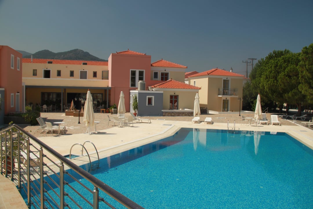 Morgens - noch ganz einsam Hotel Theofilos Superior