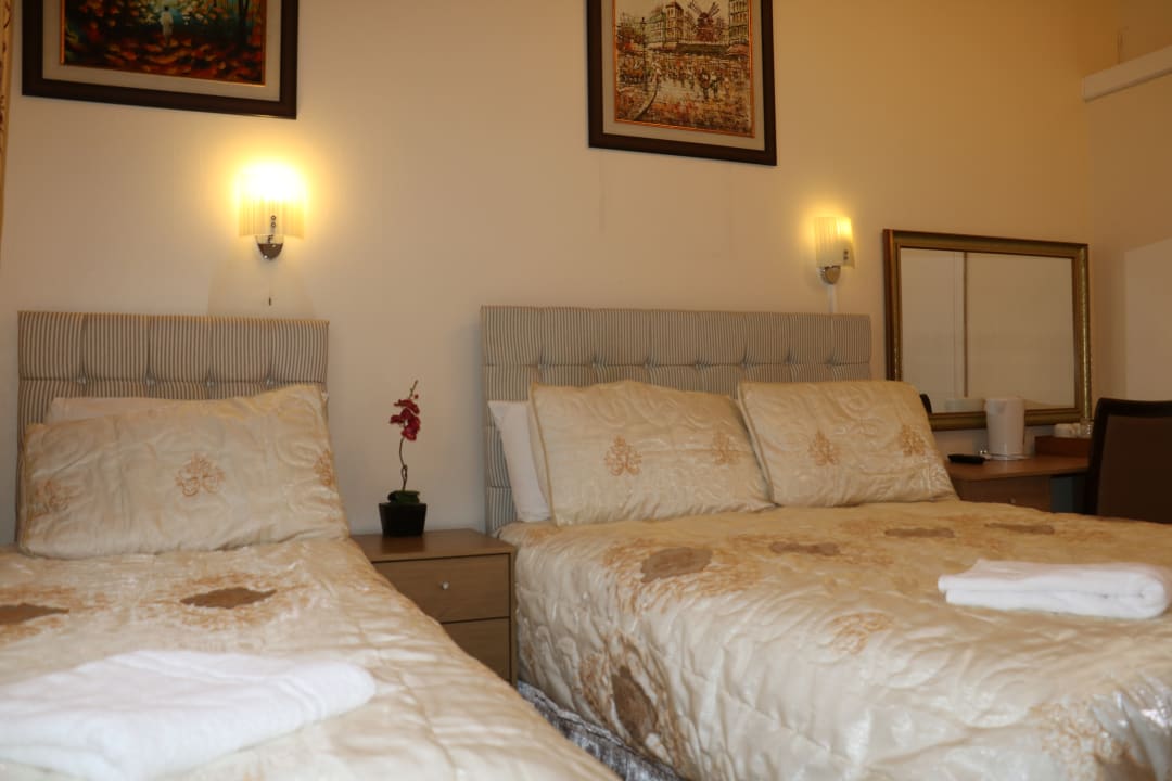 Zimmer Barry House Hotel