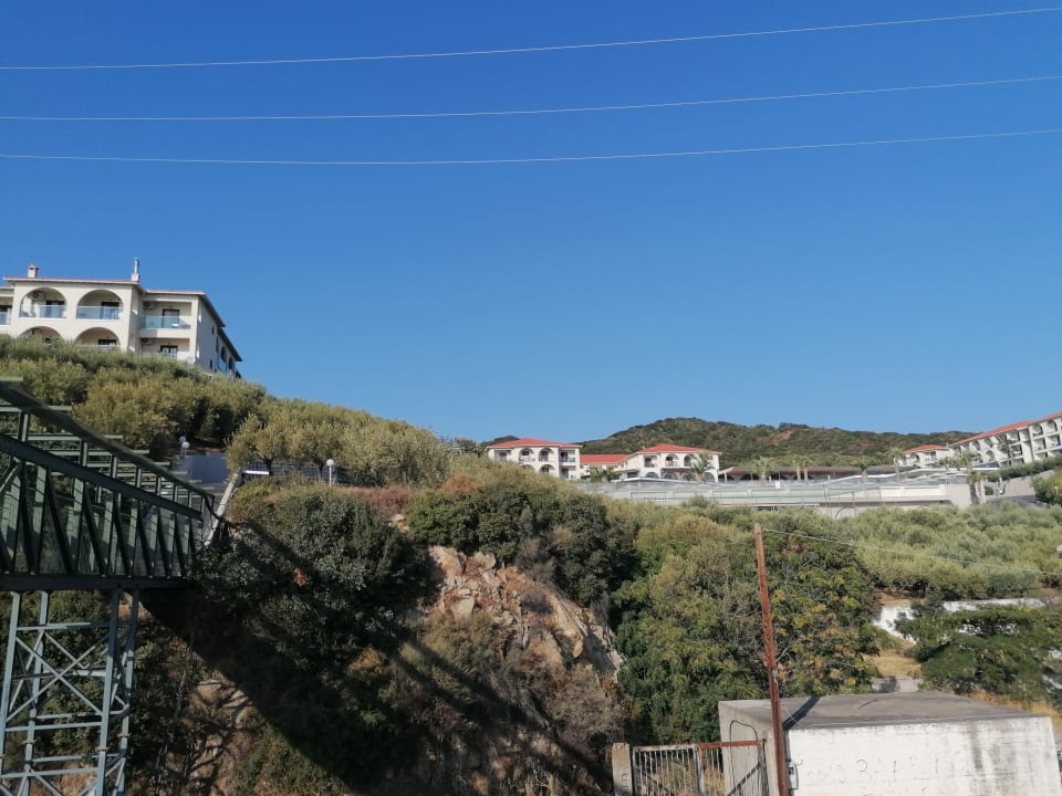 Außenansicht Akrathos Beach Hotel