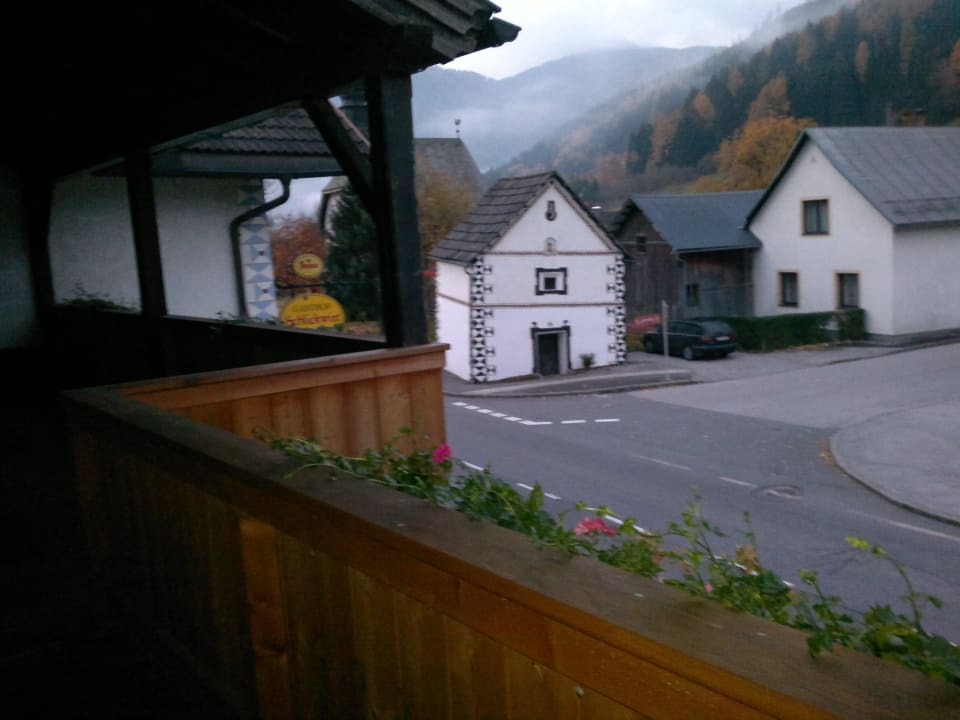 Gegen die Strasse(Nachts ruhig) Hotel Schlickwirt