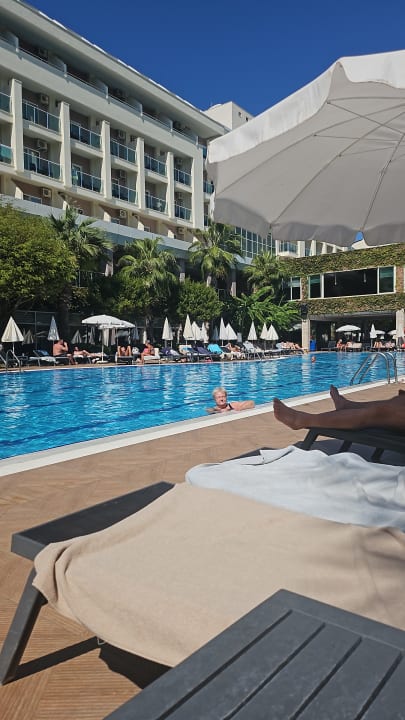 Pool Telatiye Resort