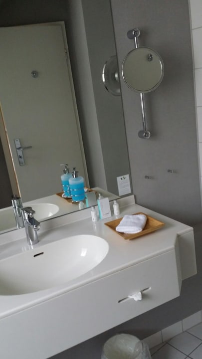 Badezimmer - Waschbecken  Bergström Hotel Lüneburg