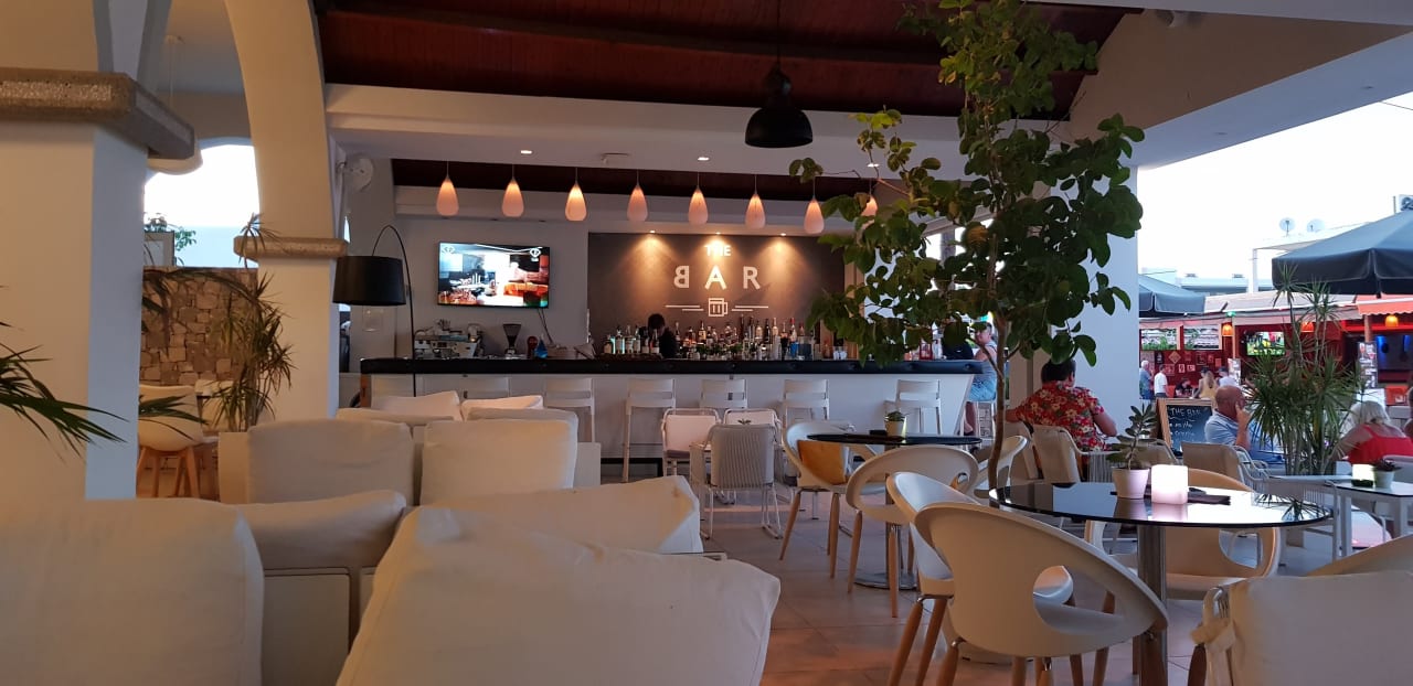 Gastro Sentido More Meni Residence & Suites