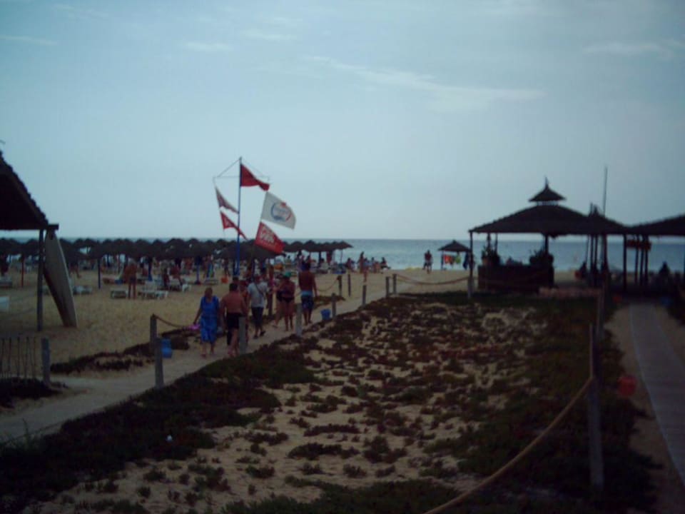 Strand weg mit Strand bar Hawai Beach Club