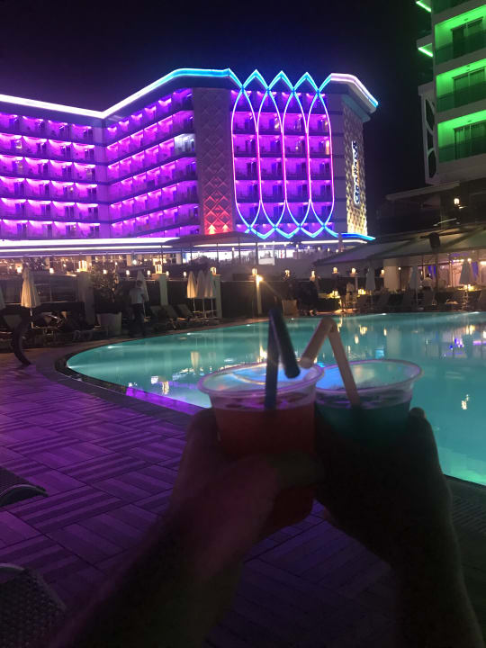 Pool Azura Deluxe Resort & Spa Hotel