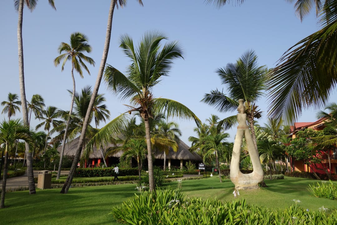 Garten mit Skulpturen Punta Cana Princess All Suites Resort & Spa