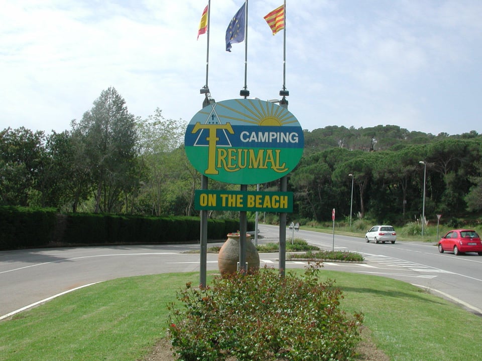 Acceso Entrada Camping Treumal Camping & Bungalows Treumal