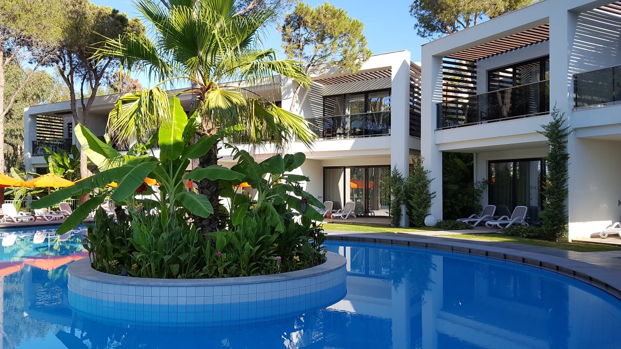 Pool Trendy Lara