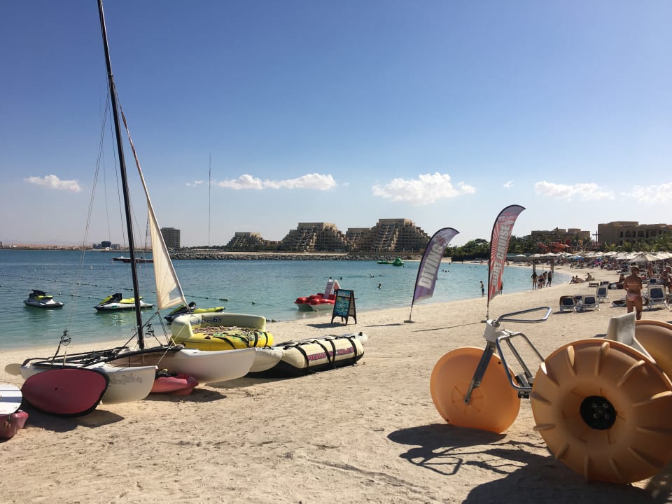 Strand DoubleTree by Hilton Resort & Spa Marjan Island