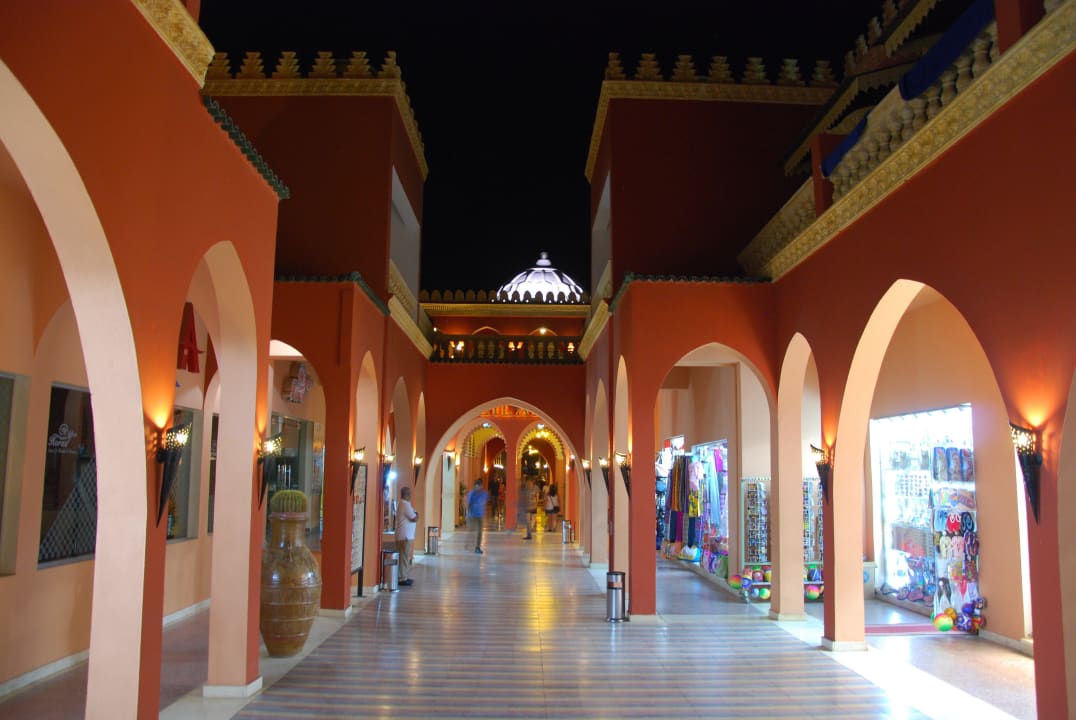 Alejka główna hotelu Pickalbatros Alf Leila Wa Leila Resort - Neverland Hurghada