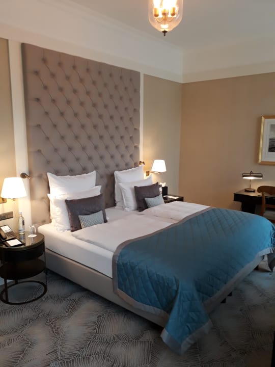 Zimmer Steigenberger Icon Grandhotel Petersberg