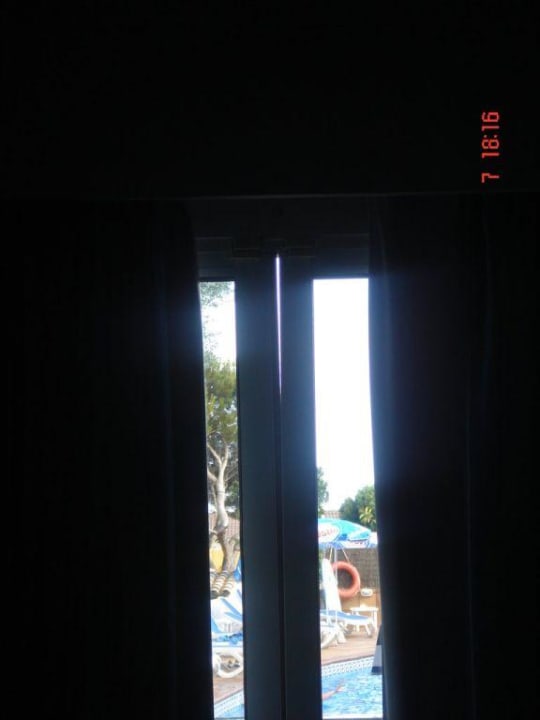 Der Spalt in unserer Balkontür Hotel Clumba