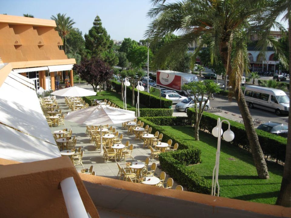 Blick vom DZ Strassenseite Iberostar Waves Playa de Muro