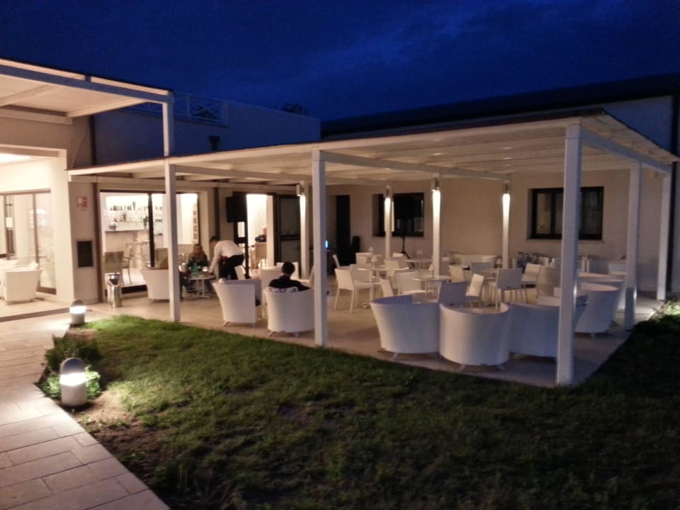 Abends in der Bar Grande Baia Resort & Spa