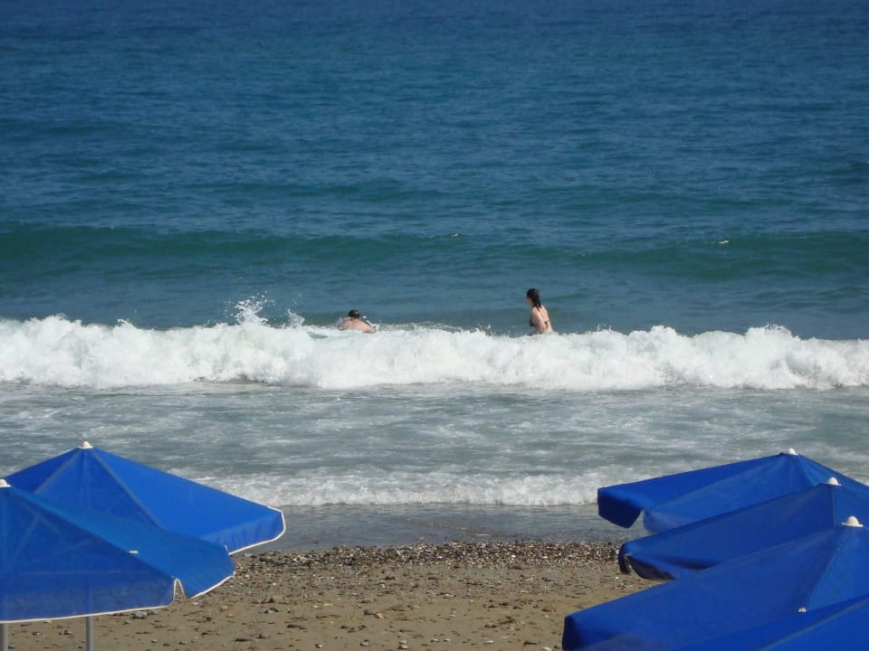 Own beach Pearl Beach