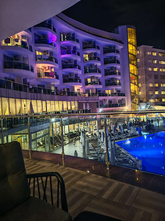 Außenansicht Narcia Resort Side