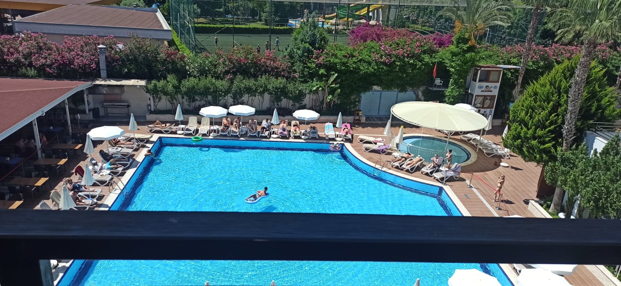 Pool Side Aquamarin Resort & Spa