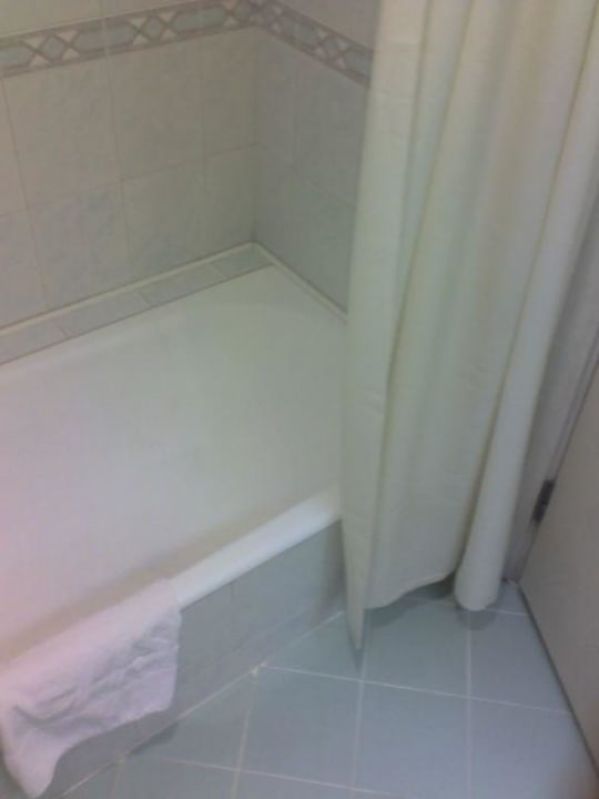 Bad normales Zimmer PALOMA Perissia