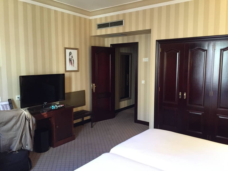 Platz ohne Ende Hotel Carlton