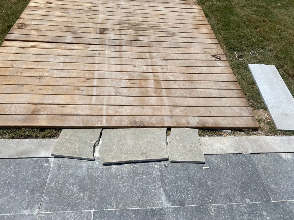 Gartenanlage Serenity Queen Hotel