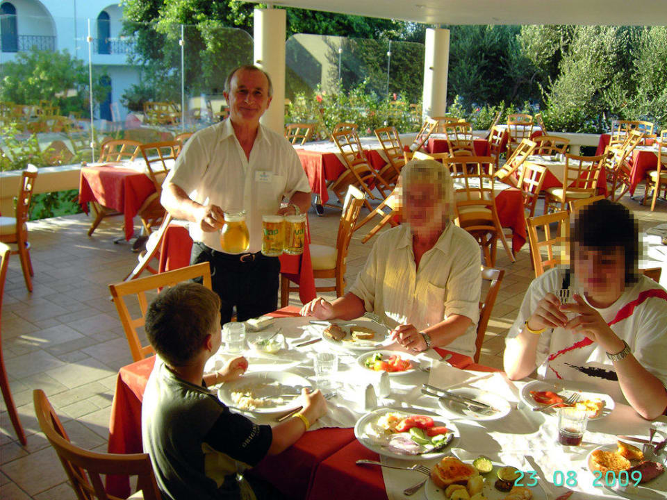 Mr. Takis TUI KIDS CLUB Alex Beach