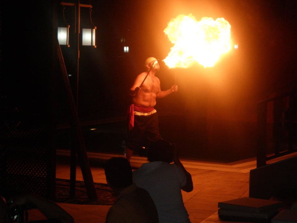 Fakirshow am Abend Sunis Evren Beach Resort Hotel & Spa