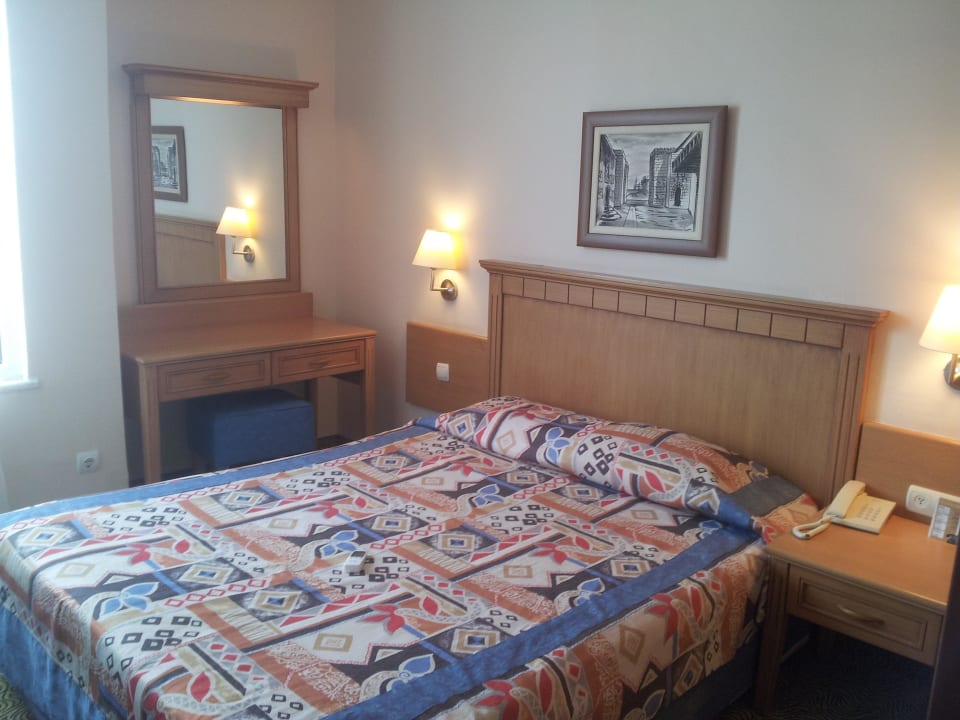 Schalfzimmer Nebengebäude Hotel Royal Garden Beach