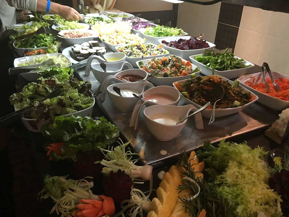 Salatbüffet im La Casa Pickalbatros Alf Leila Wa Leila Resort - Neverland Hurghada