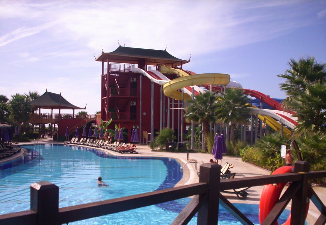 Blick auf die Rutschen Siam Elegance Hotels & Spa