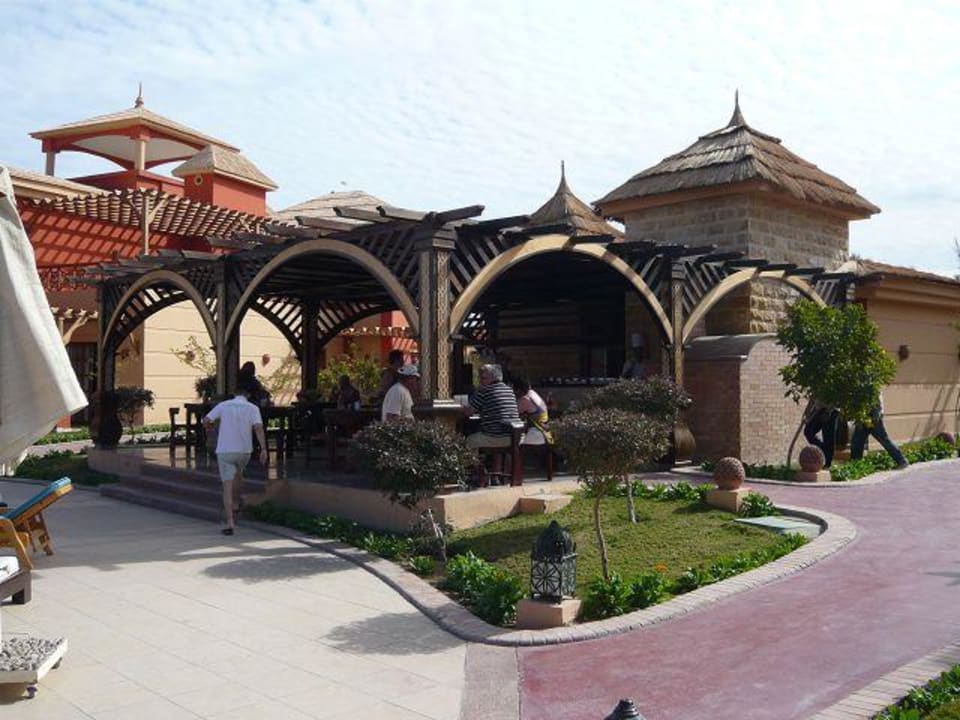 Aladin Bar am Pool vom 400 er Bereich Pickalbatros Alf Leila Wa Leila Resort - Neverland Hurghada