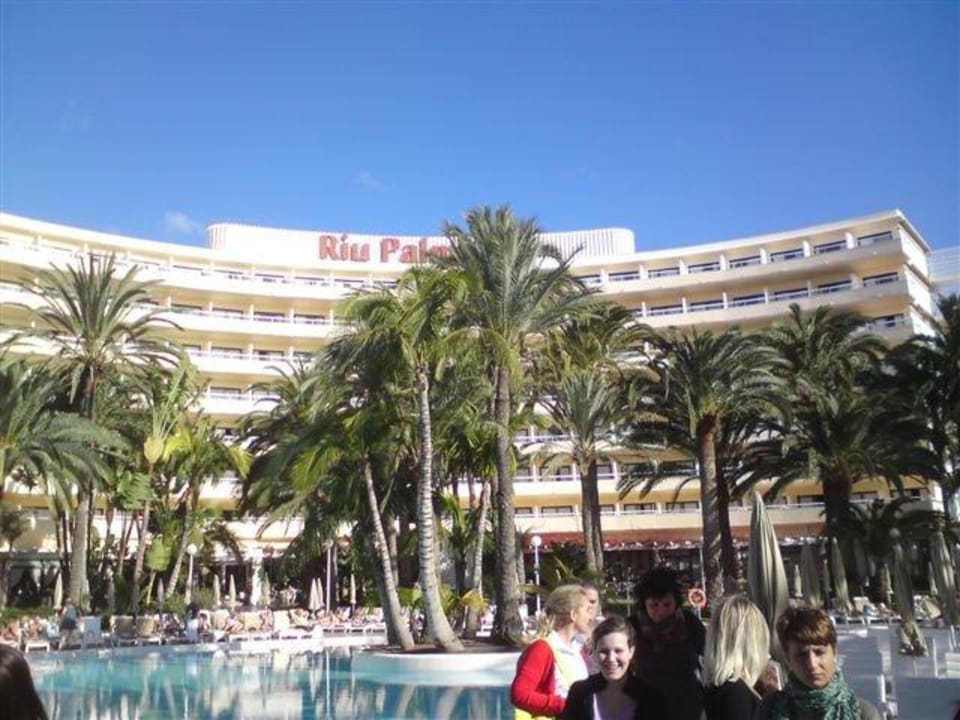 Außenansicht mit Poolanlage Hotel Riu Palace Palmeras