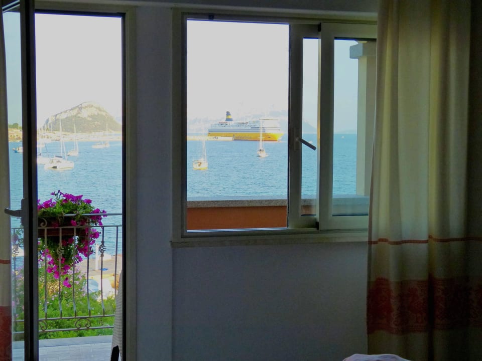 Blick aufs Meer Gabbiano Azzurro Hotel & Suites