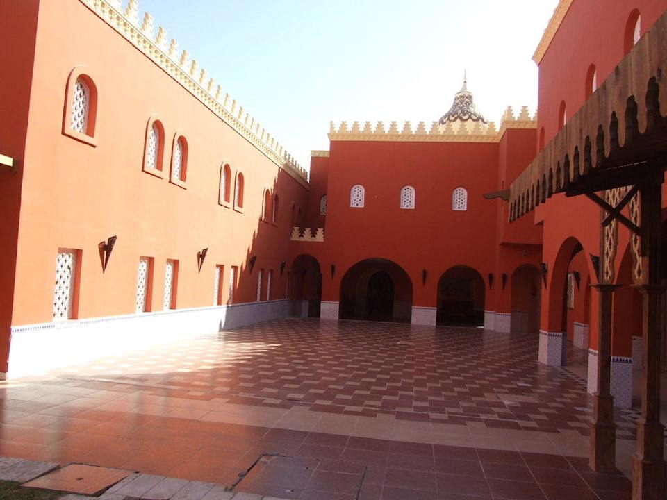 Jedno z przejść  Pickalbatros Alf Leila Wa Leila Resort - Neverland Hurghada
