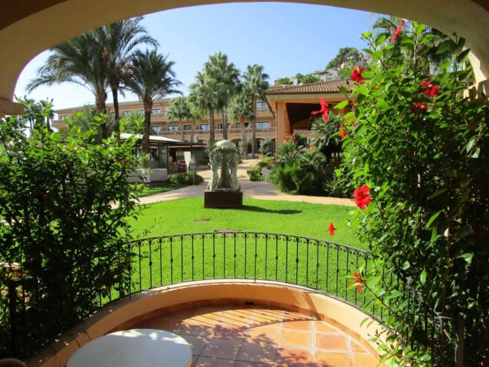 Ausblick vom Zimmer  Mon Port Hotel & Spa