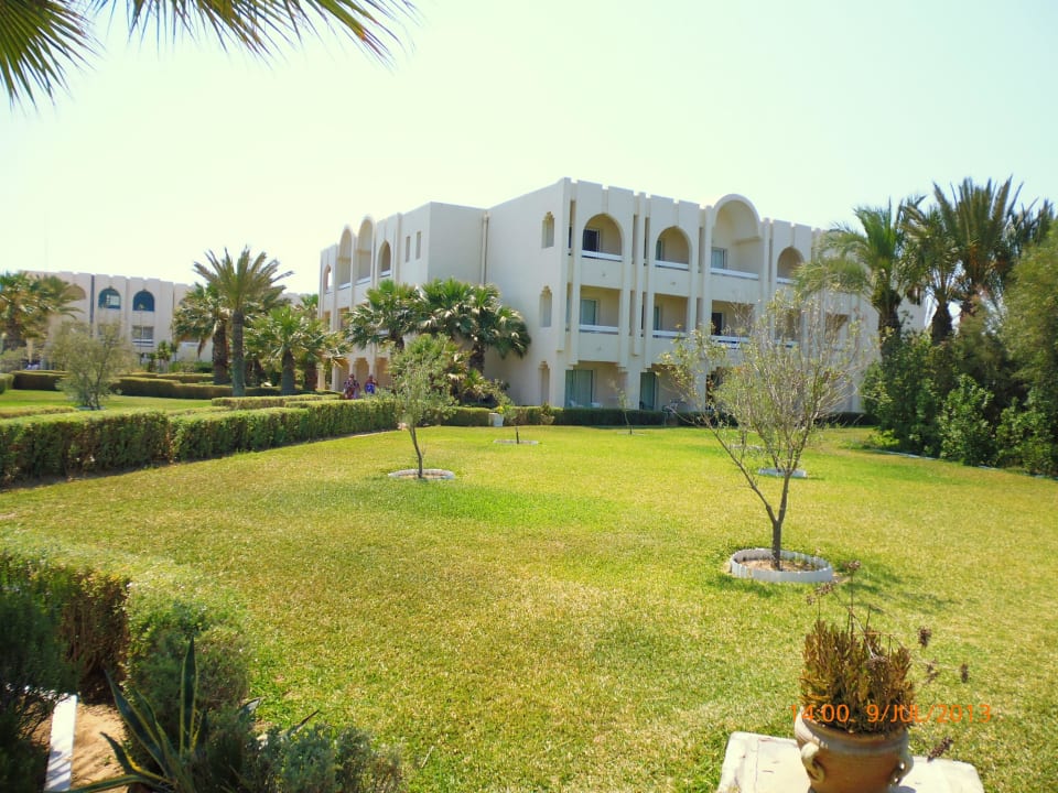 Sehr gepflegte Gartenanlage Iberostar Waves Mehari Djerba